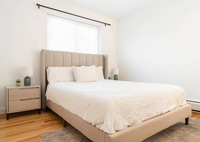 Bright 2br Near Ohare, Comfortable, Cozy Apartment *