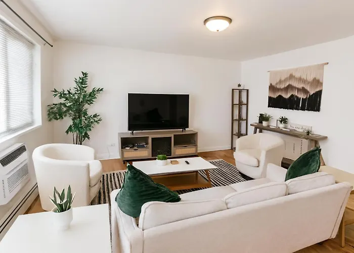 Bright 2br Near Ohare, Comfortable, Cozy * Des Plaines