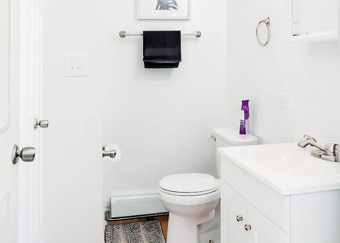 Apartment Bright 2br Near Ohare, Comfortable, Cozy *